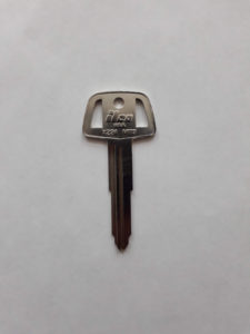 Non-transponder key for a Plymouth Colt